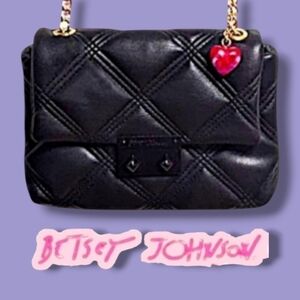 💓 NWOT! Betsey Johnson Black Quilted Puffer Gold Chain Crossbody Bag